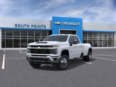 New 2026 Chevrolet Silverado 3500 LT image 8