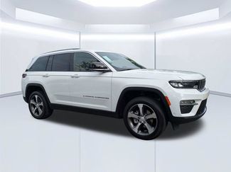 Used 2023 Jeep Grand Cherokee Limited w/ Luxury Tech Group II AWD/4WD video 1