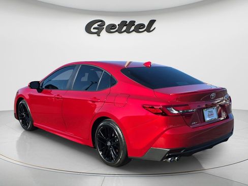 Used 2025 Toyota Camry SE w/ Convenience Package FWD image 7