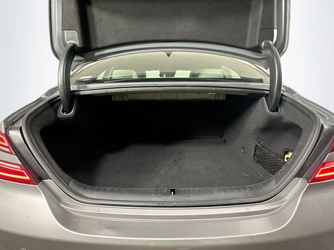 Used 2025 Genesis G70 2.5T RWD image 30