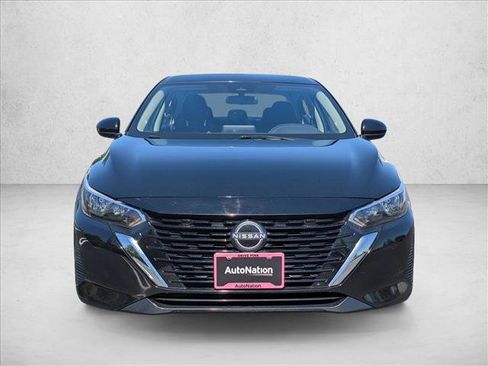 Used 2024 Nissan Sentra SV FWD image 2