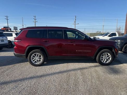 Used 2024 Jeep Grand Cherokee L Laredo w/ Luxury Tech Group I image 4