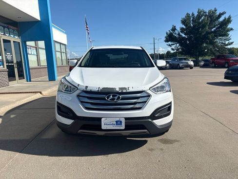 Used 2016 Hyundai Santa Fe Sport FWD image 2