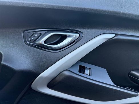 Used 2021 Chevrolet Camaro LT image 16