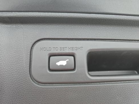 Certified 2025 Honda Pilot Elite image 14