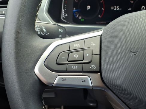 Certified 2023 Volkswagen Tiguan SEL R-Line AWD/4WD image 17