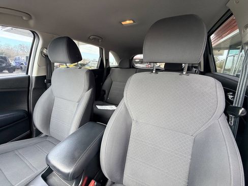 Used 2018 Kia Sorento FWD image 28