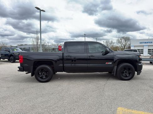 Used 2018 Chevrolet Silverado 1500 LTZ Z71 w/ LTZ Plus Package AWD/4WD image 4