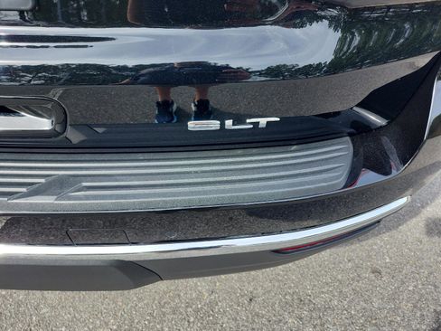 Certified 2024 GMC Yukon XL SLT w/ SLT Premium Package image 5