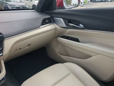 Used 2023 Cadillac CT4 Luxury w/ Sun And Sound Package RWD image 17