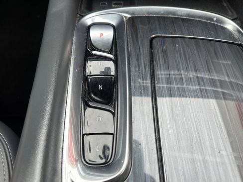 Used 2022 Buick Enclave Premium image 13