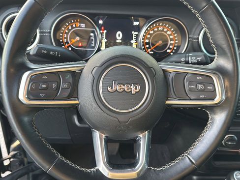 Used 2022 Jeep Gladiator Overland w/ Popular Equipment Package image 16