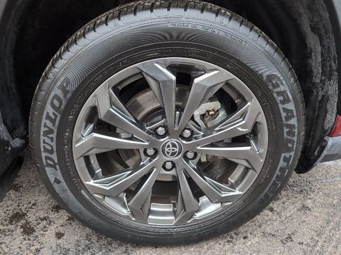 Used 2024 Toyota RAV4 Limited w/ Advanced Technology Package image 8