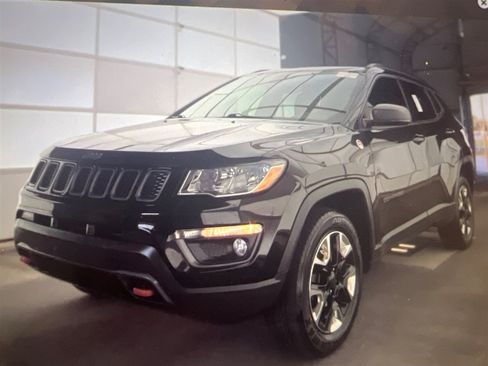Used 2018 Jeep Compass Trailhawk w/ Navigation Group AWD/4WD image 1