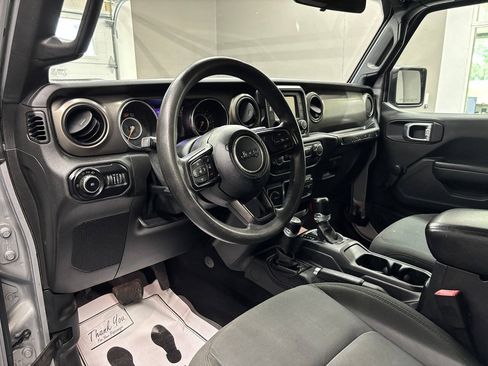 Used 2018 Jeep Wrangler Sport AWD/4WD image 14