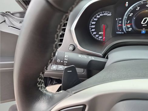 Used 2016 Chevrolet Corvette Z06 w/ Z07 Performance Package image 28