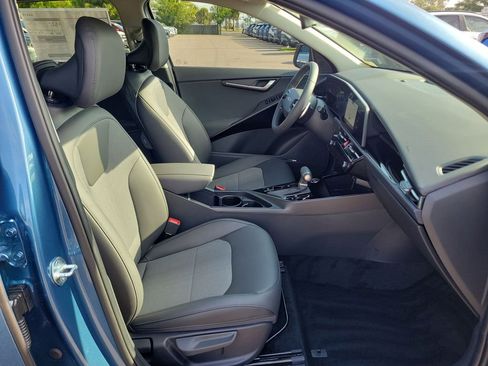 New 2026 Kia Niro EX w/ EX Premium Package FWD image 7