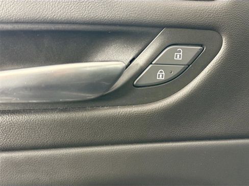 Used 2022 Cadillac Escalade Sport w/ Touring Package image 28