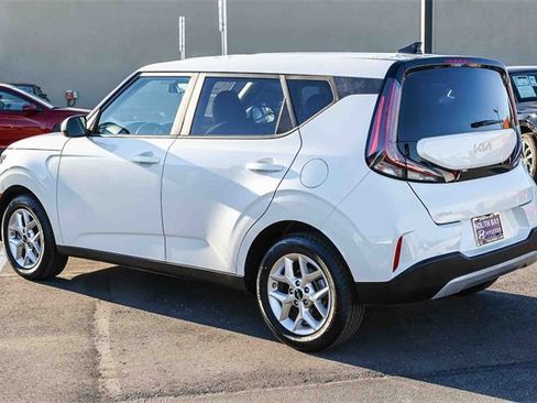 Used 2024 Kia Soul LX w/ Option Group 015 image 4