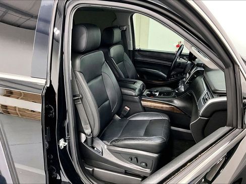 Used 2018 Chevrolet Tahoe LT w/ Luxury Package AWD/4WD image 9