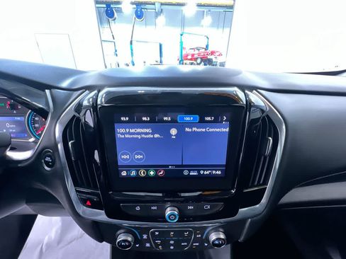 Used 2021 Chevrolet Traverse LT AWD/4WD image 24