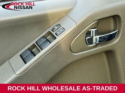 Used 2019 Nissan Frontier PRO-4X image 18