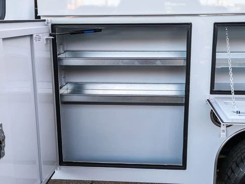 New 2026 Ford F250 XL w/ XL Chrome Package image 31