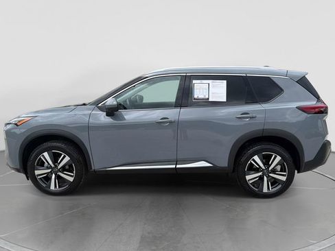 Used 2023 Nissan Rogue SL AWD/4WD image 2