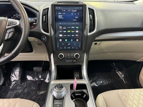 Used 2024 Ford Edge Titanium w/ Equipment Group 301A image 17
