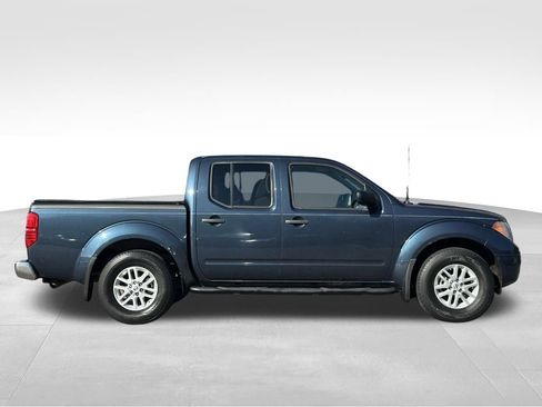 Used 2018 Nissan Frontier SV w/ Value Truck Package image 12