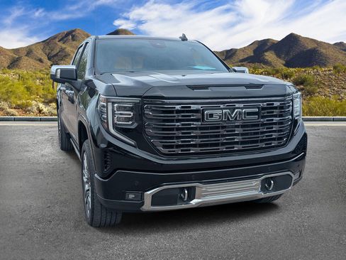 Used 2025 GMC Sierra 1500 Denali Ultimate image 3
