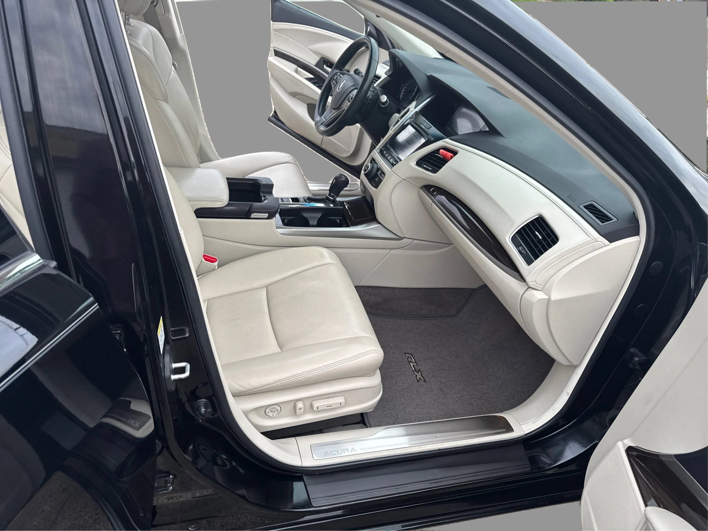 Used 2014 Acura RLX w/ Technology Package FWD image 26