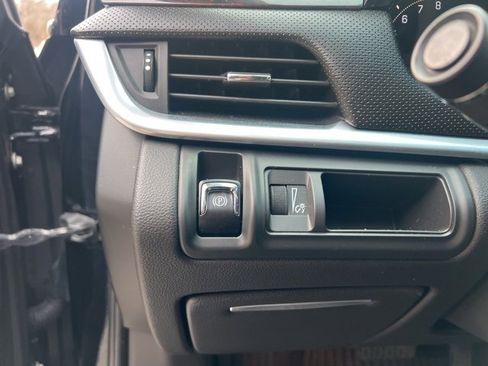 Used 2017 Cadillac XTS Luxury image 23