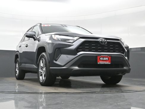Used 2025 Toyota RAV4 XLE AWD/4WD image 26