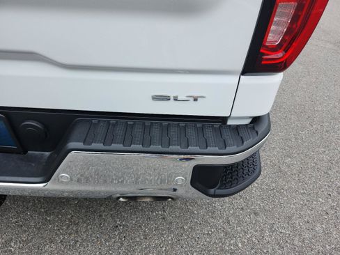 Certified 2024 GMC Sierra 1500 SLT w/ SLT Premium Plus Package AWD/4WD image 5