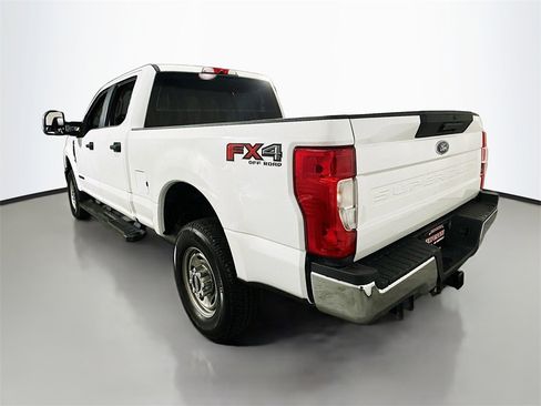 Used 2022 Ford F250 XL w/ Power Equipment Group image 6