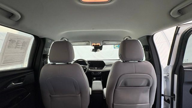 Used 2025 Chevrolet TrailBlazer LT AWD/4WD image 27
