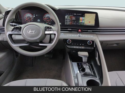 Used 2024 Hyundai Elantra SEL image 13