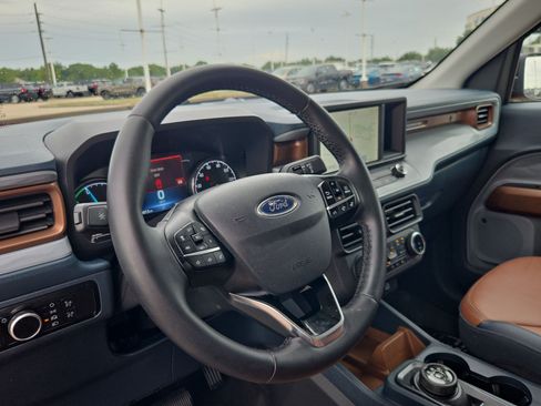 Used 2024 Ford Maverick Lariat FWD image 16