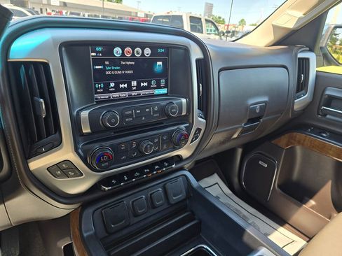 Used 2018 GMC Sierra 1500 SLT AWD/4WD image 15