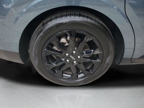 Used 2022 Kia Carnival SX Prestige image 31