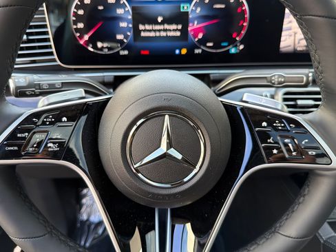 New 2026 Mercedes-Benz GLS 450 4MATIC image 24