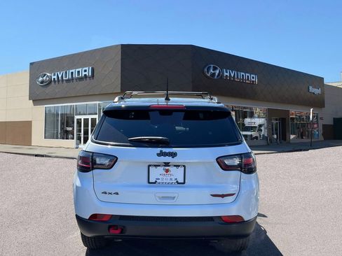 Used 2023 Jeep Compass Trailhawk w/ Trailhawk Elite Group AWD/4WD image 6