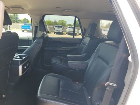 Used 2024 Ford Expedition XLT image 17