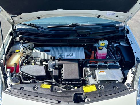 Used 2010 Toyota Prius Five image 16