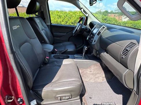 Used 2015 Nissan Frontier PRO-4X w/ Pro-4x Luxury Package AWD/4WD image 11