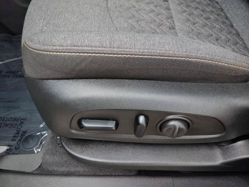Used 2024 Chevrolet Equinox LT w/ LPO, Floor Liner Package FWD image 15