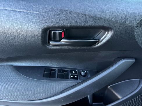 Used 2023 Toyota Corolla LE image 34