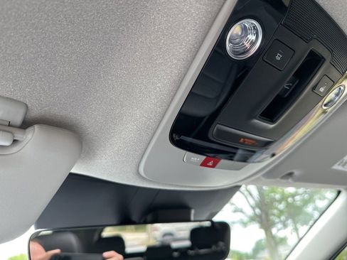 Certified 2026 Kia Niro FWD image 25