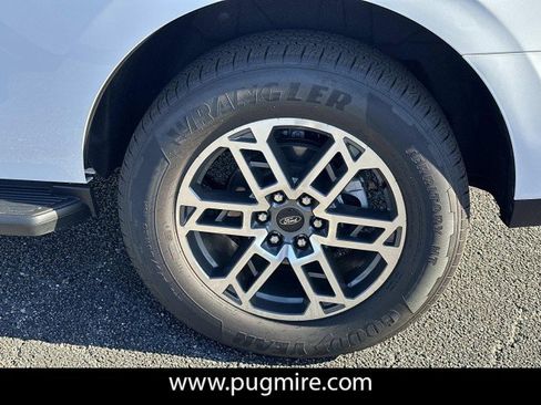 New 2025 Ford Expedition Active image 19